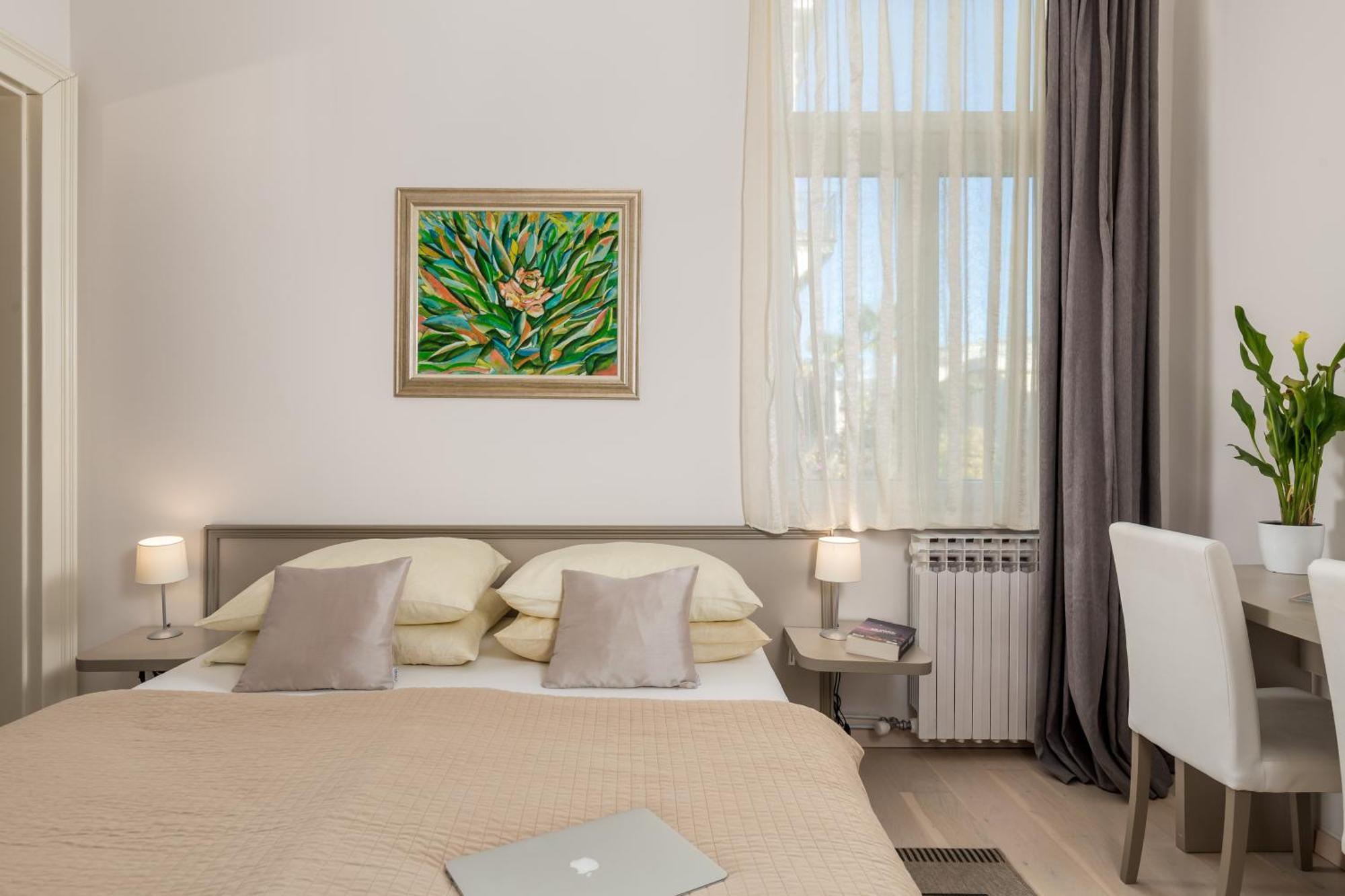Villa Sokol Apartments Opatija Center الغرفة الصورة